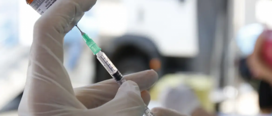Casos de sarampo tiveram aumento de 34 vezes em 2025, alerta Opas