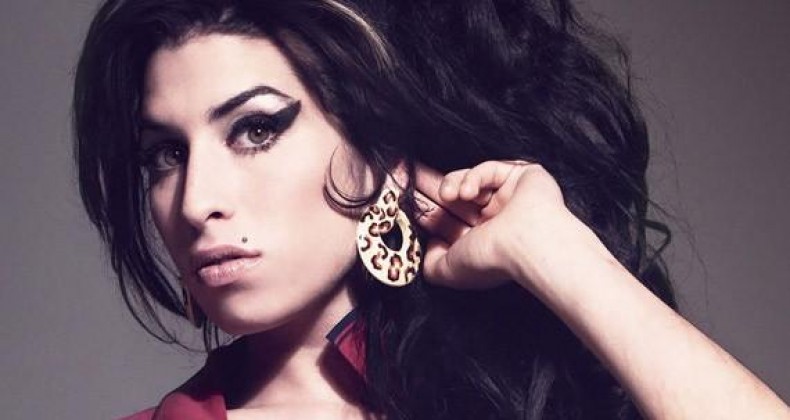 Amy Winehouse: morria há sete anos a estrela da música pop inglesa