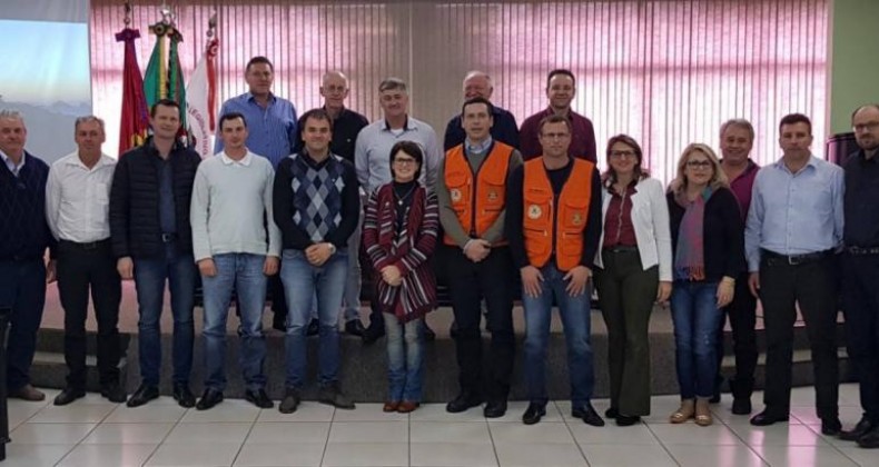 Reunião da AMUNOR recebeu Coordenador Regional da Defesa Civil