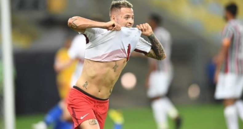 Inspirado, Inter aproveita falhas e goleia o Fluminense no Maracanã