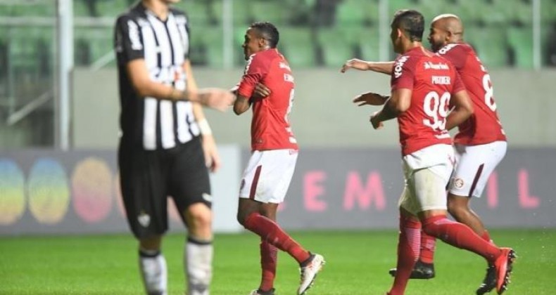 Inter supera granizo e queda de luz para vencer o Atlético-MG