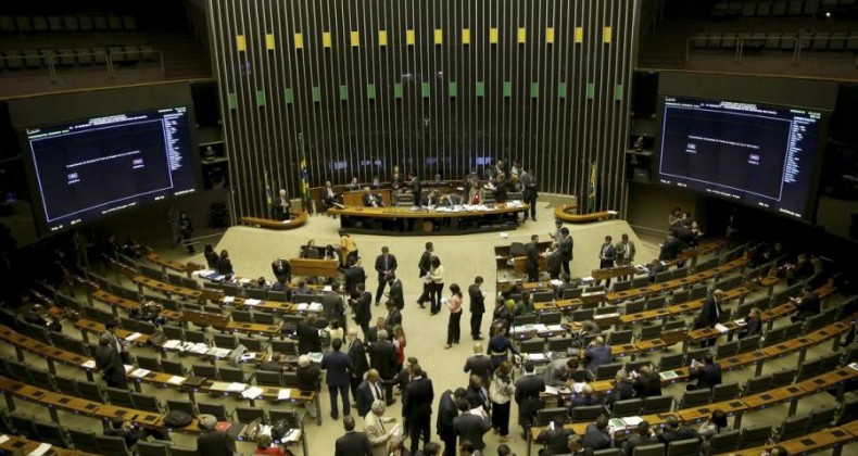 Mais de 90% dos deputados tentarão a reeleição em outubro