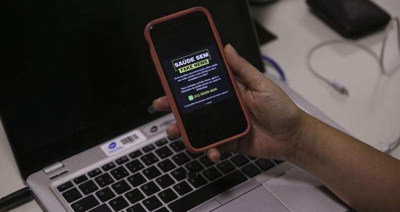 Ministério da Saúde quer combater fake news com serviço pelo WhatsApp