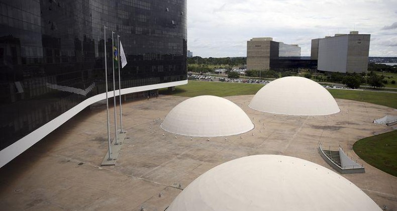 TSE recebe 20 pedidos de candidaturas avulsas à Presidência