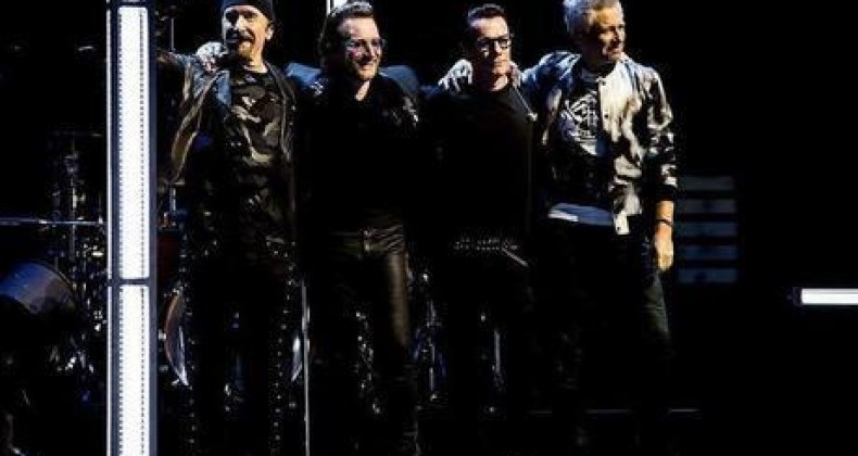 U2 encerra show no meio depois que Bono perde a voz