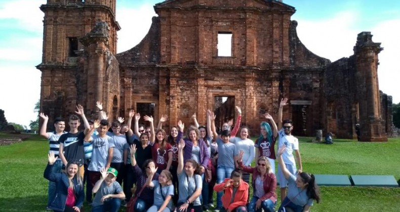 ALUNOS DE SÃO JOSÉ DO OURO VISITAM AS MISSÕES JESUÍTICAS