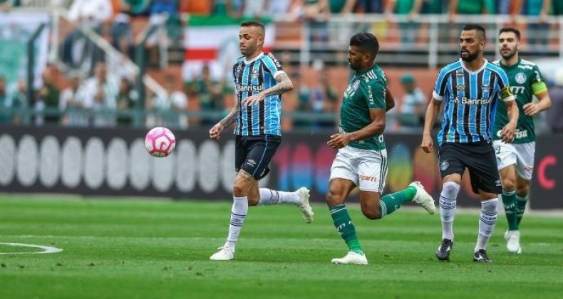 Grêmio é dominado pelo Palmeiras e perde por 2 a 0