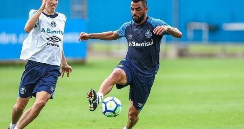 Maicon observa River, mas ressalta foco do Grêmio no Bahia