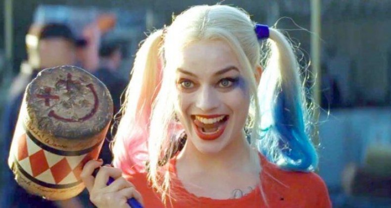 ‘Aves de Rapina’: Margot Robbie posta foto do roteiro PRONTO