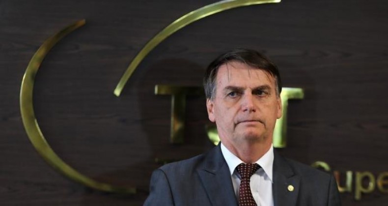 Bolsonaro tem 72 horas para dar explicações sobre contas de campanha