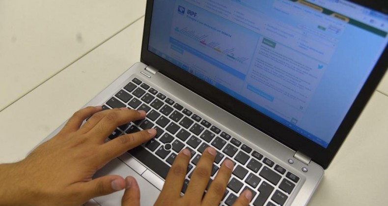 Autônomos e trabalhadores rurais devem se cadastrar no site da Receita