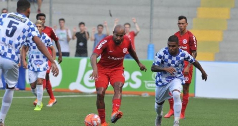 Time alternativo do Inter perde para o São José, no Passo D’Areia