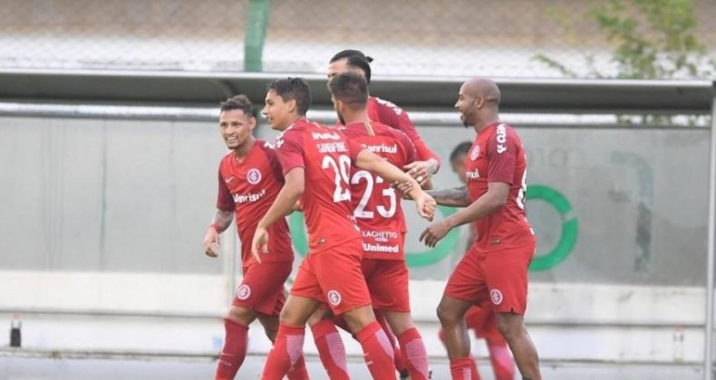 Melo elogia Sarrafiore após gol: “Vai nos ajudar muito”