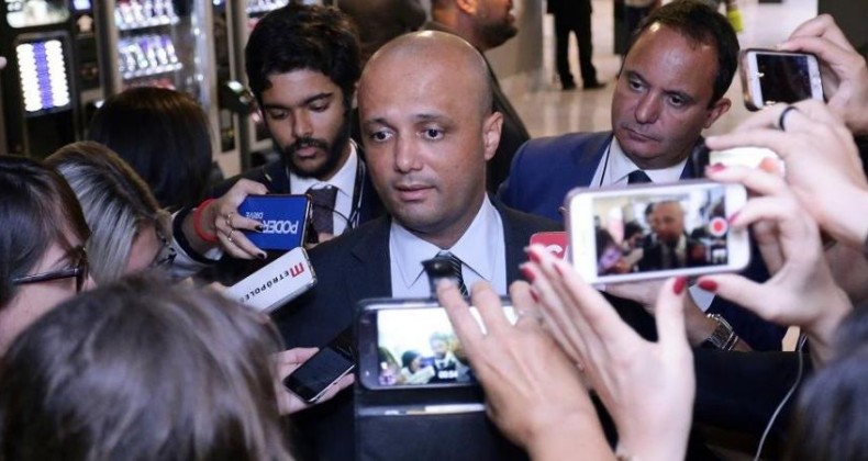 Previdência para militar pode ser por MP, diz líder do governo na Câmara