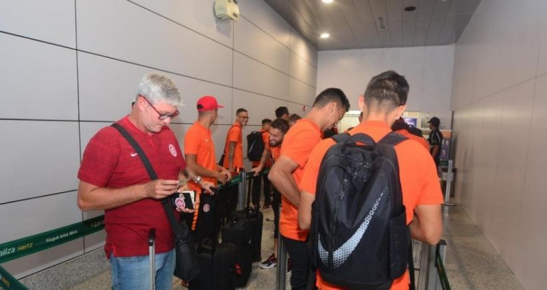 Inter mantém dúvidas na escalação antes da viagem ao Chile