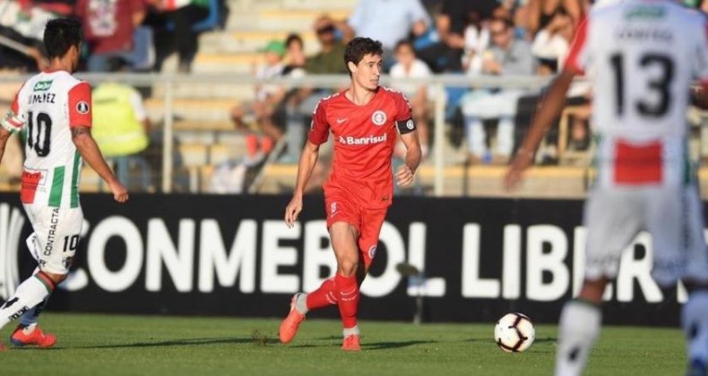 Inter retorna a Porto Alegre com dúvida sobre Dourado