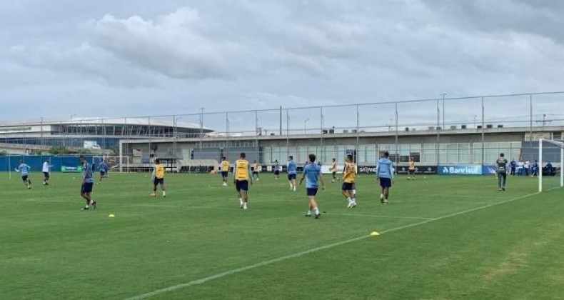 Grêmio aprimora marcação sob pressão em treino no CT Luiz Carvalho