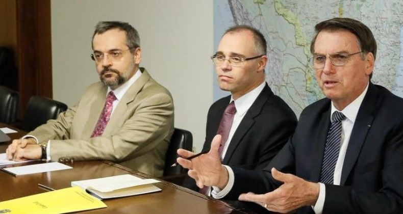 Ministro descarta possibilidade de adiar ou cancelar Enem