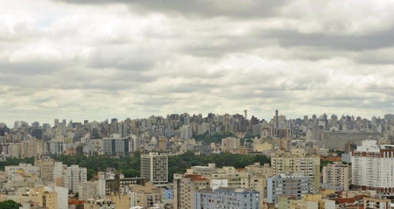 RS segue com tempo ameno e chuva neste sábado