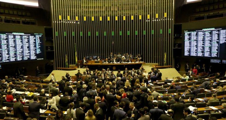 Câmara aprova MP que cria programa de revisão do INSS