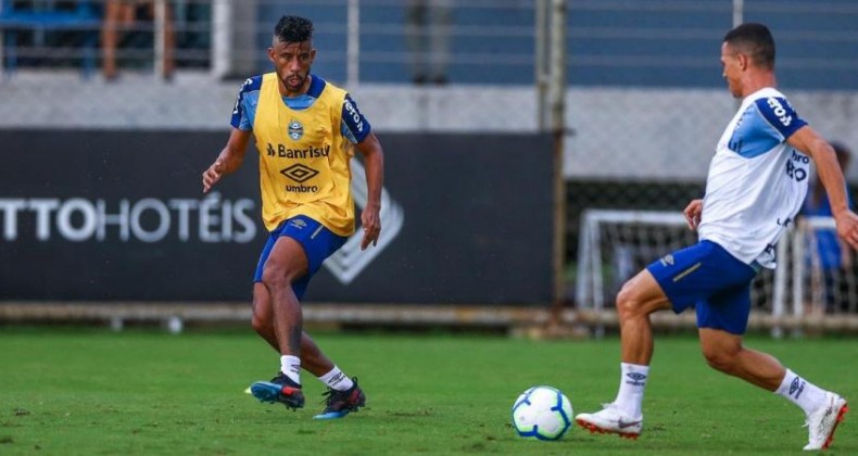 Léo Moura espera oportunidade de sequência no Grêmio