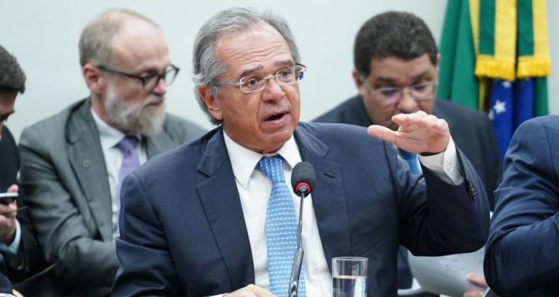 Multa de R$ 2,5 bilhões da Petrobras pode ir para educação, diz Guedes