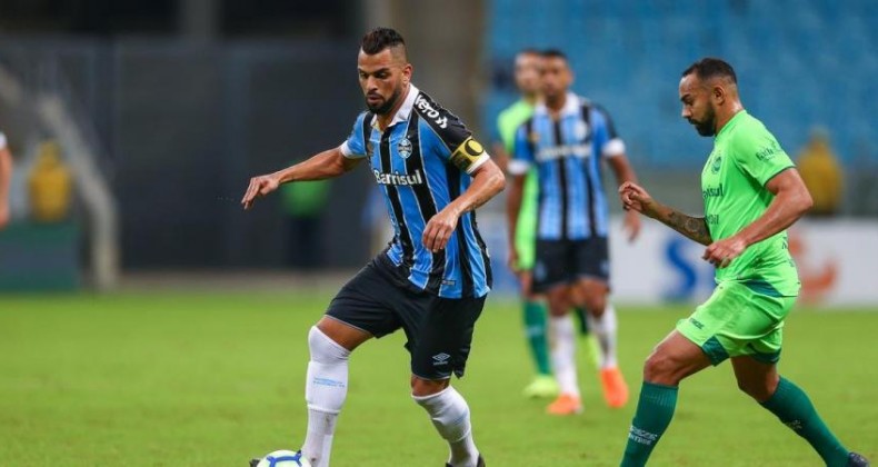 Sem Maicon e Everton, Grêmio chega a Salvador para duelo contra o Bahia