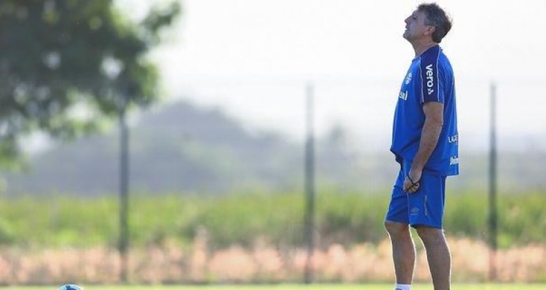 Grêmio mira meia com status de titular