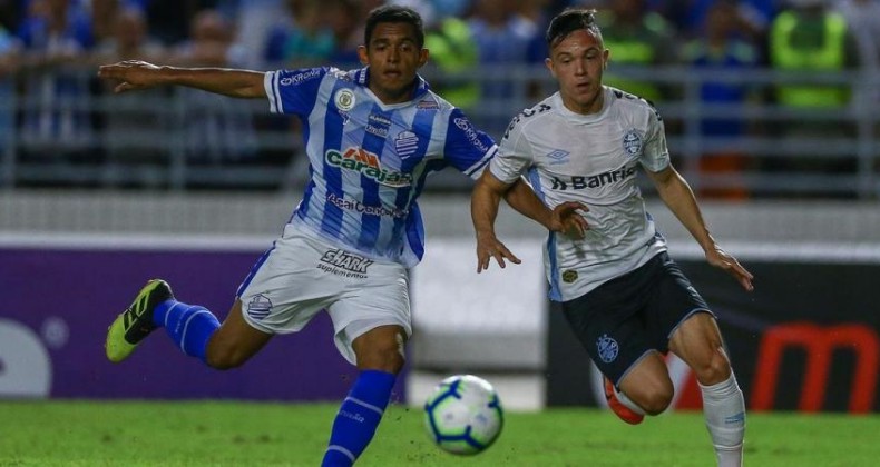 CSA e Grêmio fazem 0 a 0 sonolento em Maceió