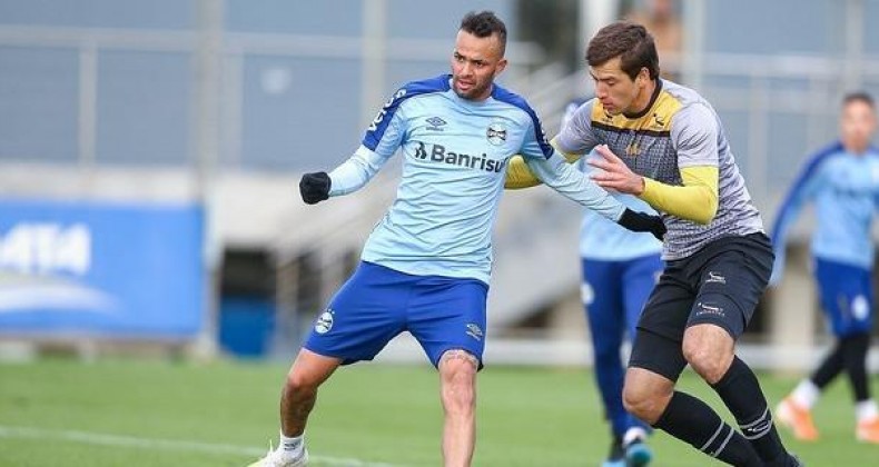 Grêmio começa semana com dúvidas antes de duelo contra o Bahia
