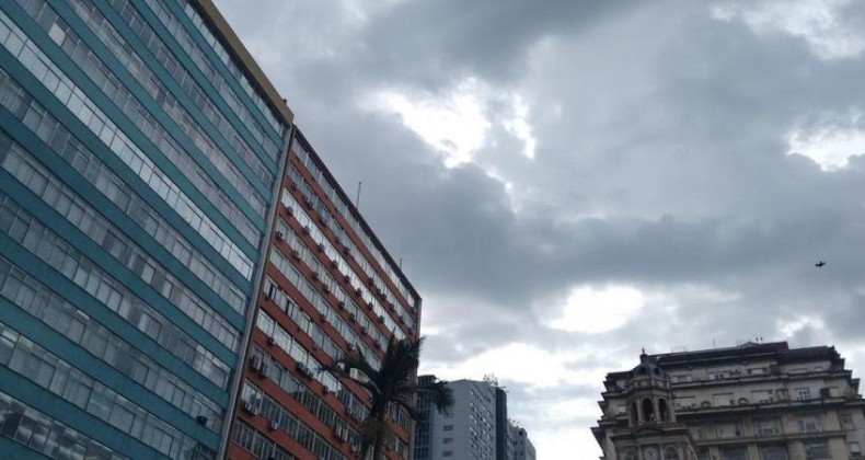Terça-feira começa chuvosa, mas tempo melhora no RS