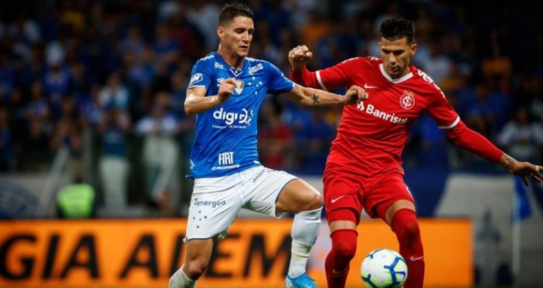 Inter vence o Cruzeiro no Mineirão e sai em vantagem na semifinal