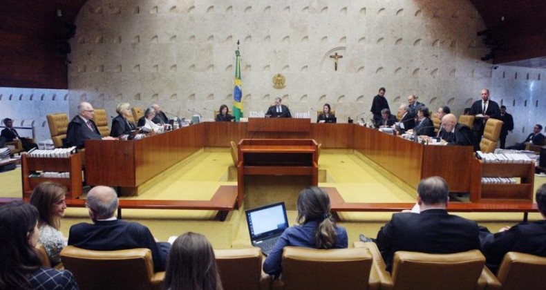 STF suspende transferência de Lula para São Paulo