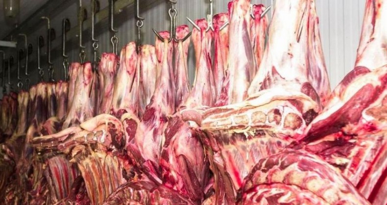 Preço da carne não vai baixar, diz ministra