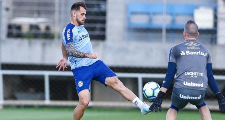 Vizeu se aproxima de retorno no Grêmio