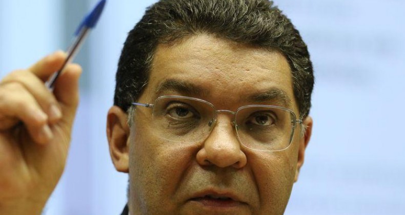 Maior parte do abono salarial beneficia menos pobres, revela Tesouro