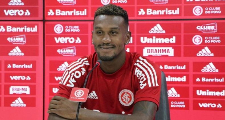 Edenílson elogia D'Alessandro: 