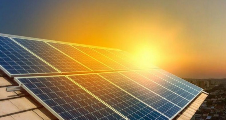 Energia solar: Taxação está cancelada mas haverá frete, diz Bolsonaro