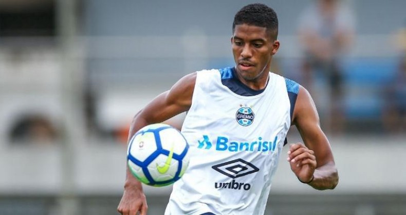 Jean Pyerre não tem prazo para retornar aos gramados
