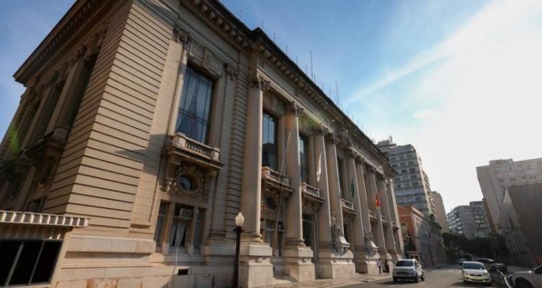 Pedidos de aposentadoria de servidores do RS aumentam em quase 25%