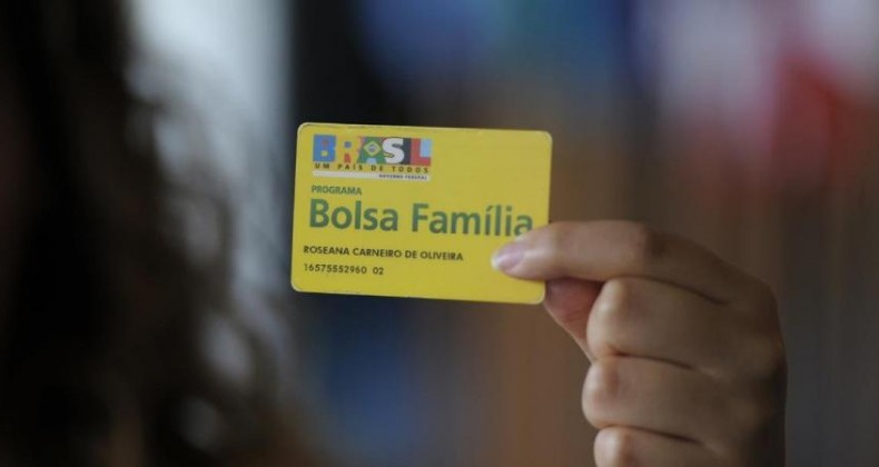 Planalto prevê reformular e mudar nome do Bolsa Família