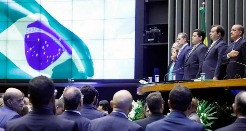 Bolsonaro pede aprovação de reforma tributária e Eletrobras privatizada