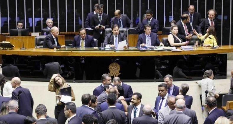 Câmara aprova PL com medidas de contenção do coronavírus no Brasil