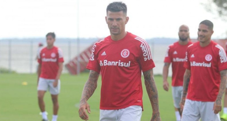“Não é fácil começar já em um mata-mata”, diz Cuesta