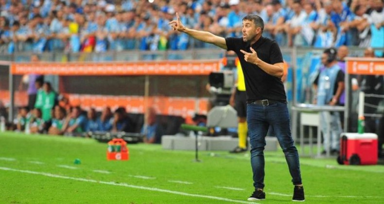 Coudet vê Inter melhor no Gre-Nal antes da briga