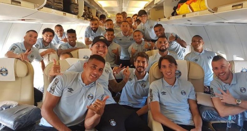 Grêmio embarca para enfrentar o América de Cali na Colômbia