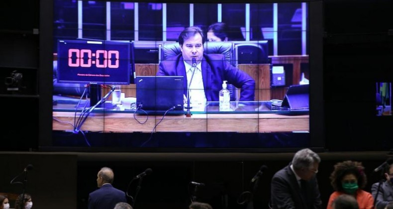 Plenário da Câmara aprova ajuda a estados e municípios