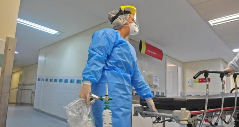 Brasil ultrapassa 2 milhões de infectados e 76 mil mortes pela Covid-19