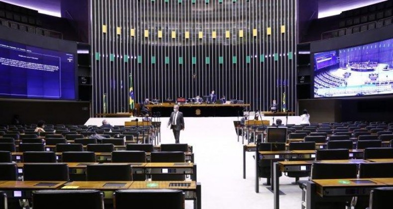 Criação do novo Fundeb deve ser votada nesta terça-feira