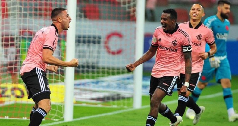 Inter bate o Vasco no Beira-Rio e dorme na liderança do Brasileirão